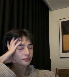 2025-12-11-01-56-37-1765418197527