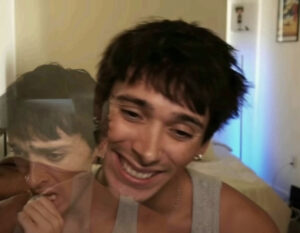 2025-12-14-01-47-39-1765676859975